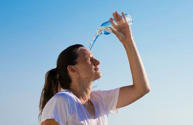 Voici-pourquoi-la-canicule-serait-plus-dangereuse-pour-les-femmes